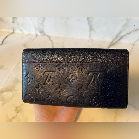 Louis Vuitton Sarah Wallet Empreinte - Picture 6 of 9